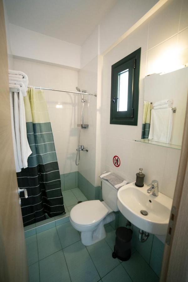 Eri Rooms To Let Raches  Ngoại thất bức ảnh